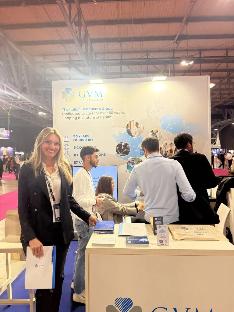 Stand del gruppo sanitario GVM Care & Research ad AI Week Milano